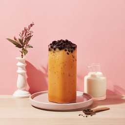 ชาไทย ไก่ทอง ออริจินัล เย็น + ไข่มุก (แก้ว)