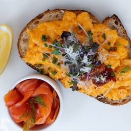 Scramble Eggs Salmon