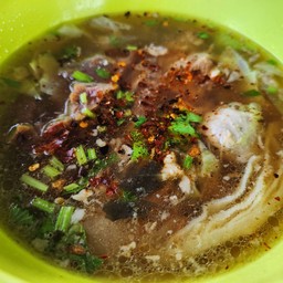ก๋วยเตี๋ยวเนื้อตุ๋น หมูตุ๋น กระเพราเนื้อตุ๋น คลองข่อย