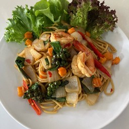 สปาเกตตี้ผัดขี้เมากุ้ง