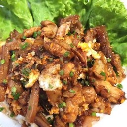 ก๋วยเตี๋ยวคั่วเนื้อ