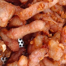 ข้าวเหนียวห่อหมูทอดติดมัน