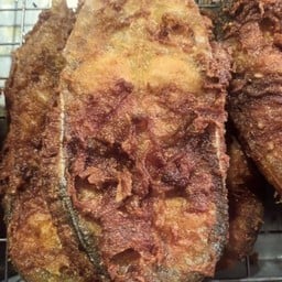 ปลาสวายทอด