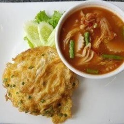 ข้าวไข่เจียว+แกงส้ม (ไข่เจียว+แกงชุด)