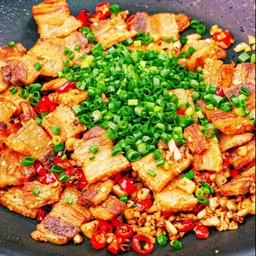 หมูกรอบทอดพริกเกลือ