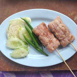 แหนมหมู ย่างไม้ล่ะ