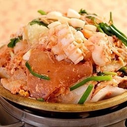 สุกี้แห้ง กระทะร้อน