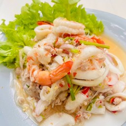 ยำรวมมิตรทะเล