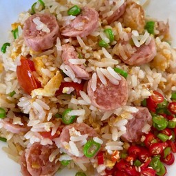 ข้าวผัดแหนม