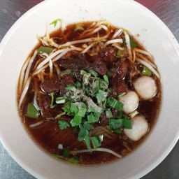 ก๋วยเตี๋ยวหมูตุ๋น