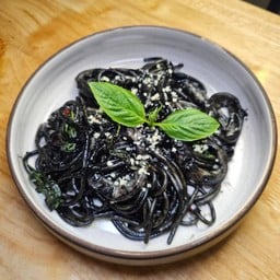 สปาเก็ตตี้หมึกดำ