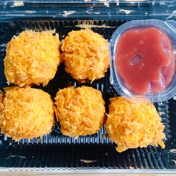 ชีสบอล 5 ลูก ซอสมะเขือเทศ