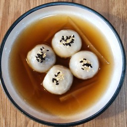 บัวลอยงาดำ น้ำขิง