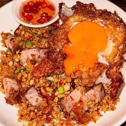 ข้าวหมูกรอบคั่วพริกเกลือไข่ดาว 2 กล่อง ลดพิเศษ!!