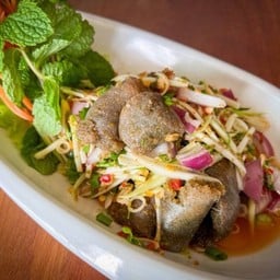 ยำไข่ปลาดุก