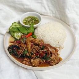 กะเพราขาหมู ราดข้าว