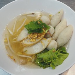 เกาเหลาลูกชิ้นปลา