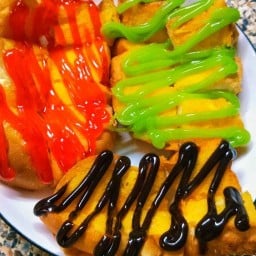 เจ๊จง หมูแดง หมูกรอบ กะเพรา ลาบ ยำ