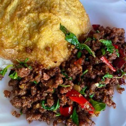 ข้าวกะเพราหมูสับ+ ไข่เจียว