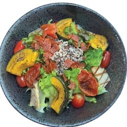 สลัดควินัว โชยุ ยูสุเดรสซิ่ง