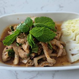 น้ำตกคอหมูย่าง