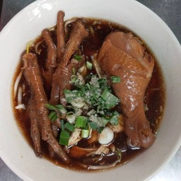 ก๋วยเตี๋ยวไก่ตุ๋น