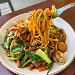 ผัดหมี่เหลืองใต้รวมทะเล ( มีแบบใส่ไข่และไม่ใส่ไข่ )