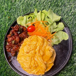ข้าวหน้าไก่ทอดน้ำปลาคั่วพริกสดไข่ข้น