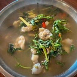 ต้มส้มกบ