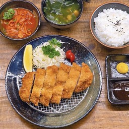 B09 Tonkatsu Set ทงคัตสึเซท