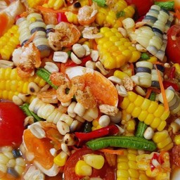 ตำข้าวโพดไข่เค็ม