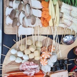 ตามสั่ง ครัวแม่จันทร์ เฉลิมพระเกียรติ48