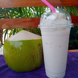 น้ำมะพร้าวนมสดปั่น