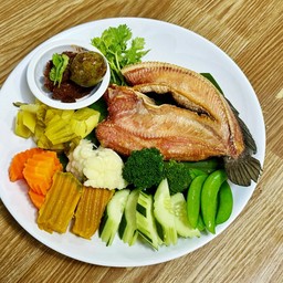 ปลาบ้วงทอด+น้ำพริกตาแดง