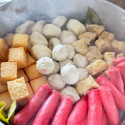 ลูกชิ้นนึ่งน้ำจิ้มนัว สูตรแม่