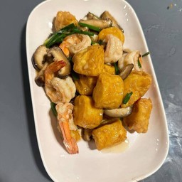 ผัดเต้าหู้ทรงเครื่อง