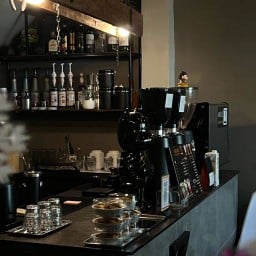 Zigmacoffeespace ตรงข้ามโรงพยาบาลกรุงเทพปากช่อง