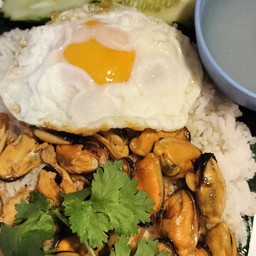หอยแมลงภู่ทอดกระเทียม+ไข่ดาว