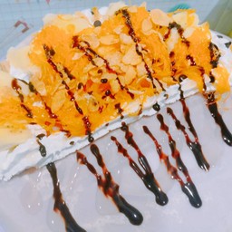 เครปเย็น พิเศษวิป+กล้วยหอม+ฝอยทอง+คอร์นเฟลค