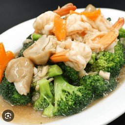 ผัดบร็อคโคลี่