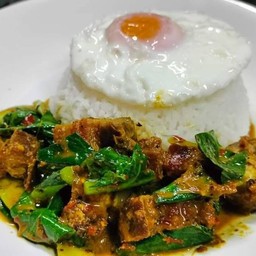 เครื่องแกงหมูกรอบ