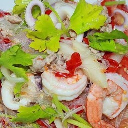 ยำวุ้นเส้นทะเล