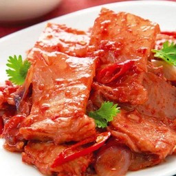 หมูสามชั้นผัดเต้าหู้ยี้