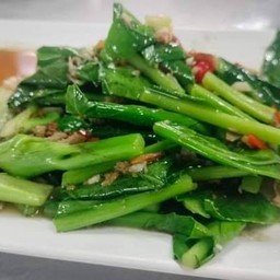 คะน้าปลาเค็ม