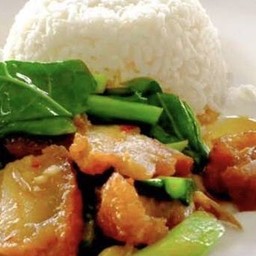 ข้าว..คะน้าหมูกรอบ