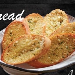 ขนมปังกระเทียม