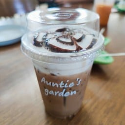 Auntie’s Garden