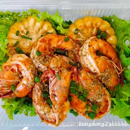 กุ้งผัดซอสกุ้งถัง ( กุ้งแกะ )