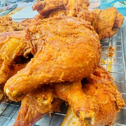 สะโพกติดน่องทอด (ชิ้นใหญ่)