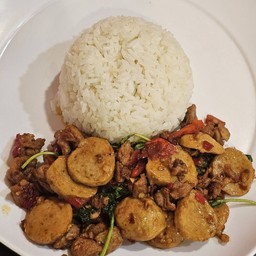 ข้าวกะเพราเป็ด+ลูกชิ้นเป็ด